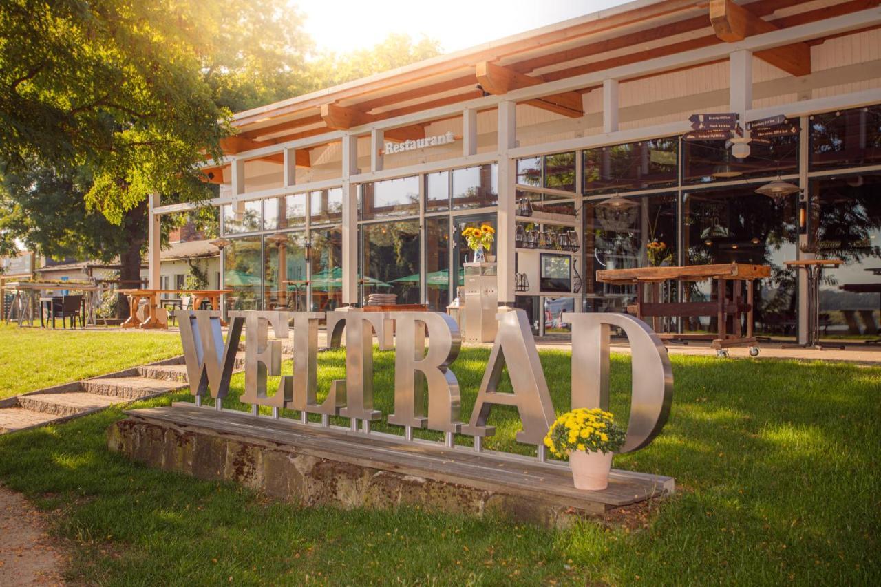 Weltrad Am Fluss Restaurant & Quartier Hotel Schonebeck  Exterior photo